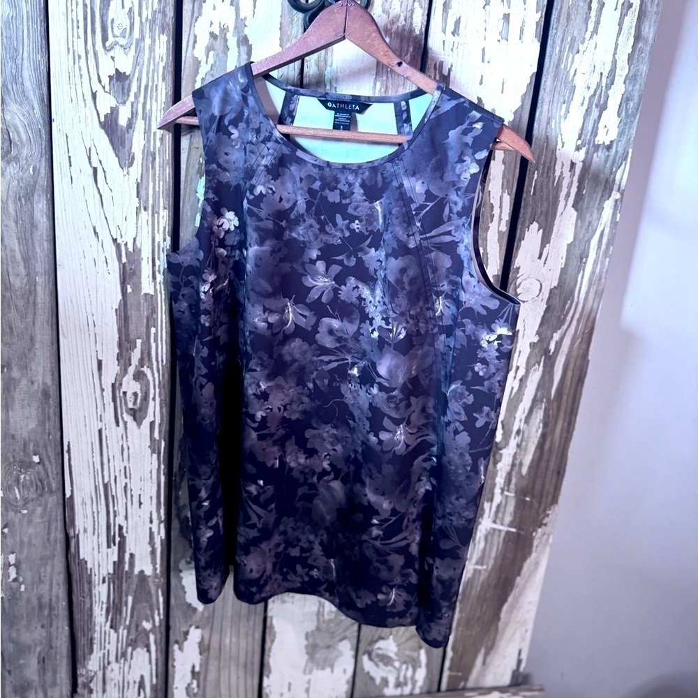 Athleta Refined Zephyr Tank Size Small Floral Black